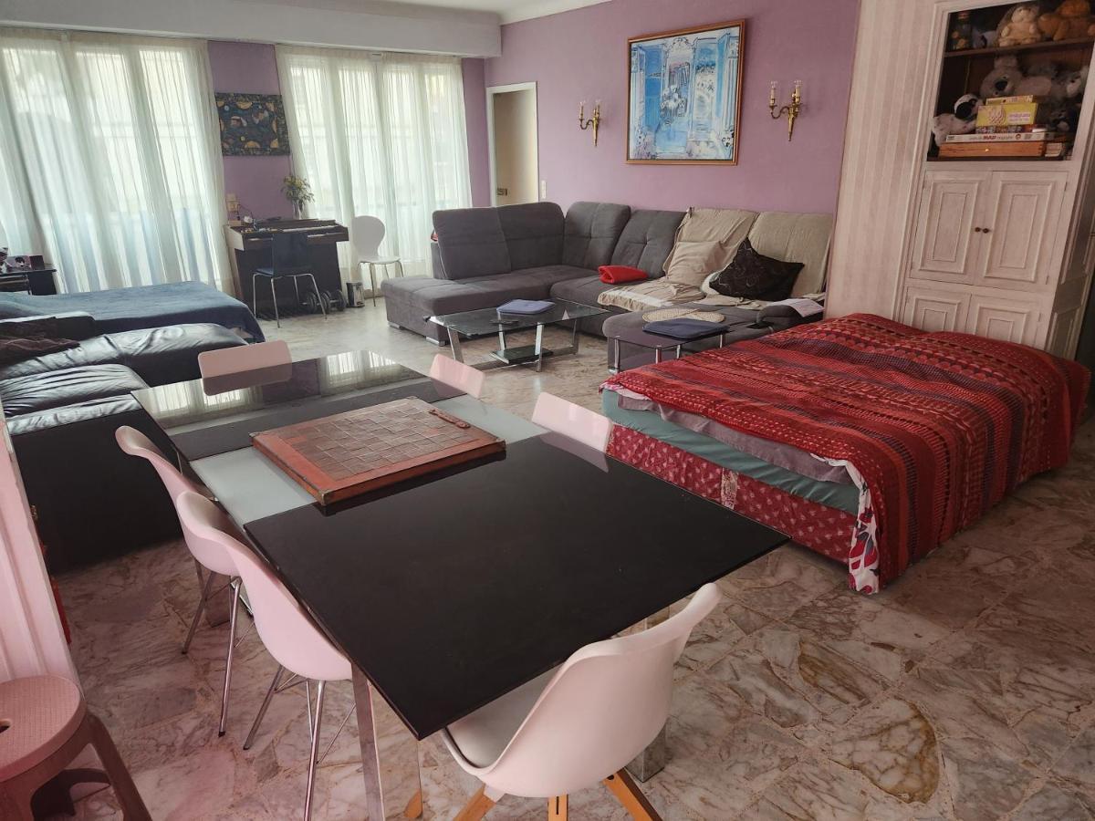 Big Apart 140M2 5Min Walk To Beach Sea &Promenade 3 Double Rooms,Big Living Room 42M2, 3 Showers,9 Beds, Free Parking Nisa Exterior foto
